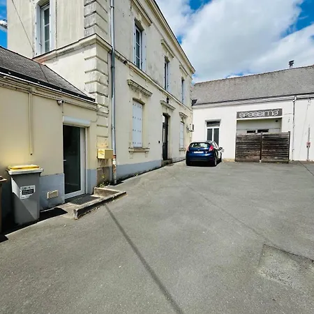 Logement 4 Pers - Coeur De Ville - Calme - Boite A Cle Arrivee Autonome A Partir De 16H00 Depart 11H00 Cholet Exterior foto