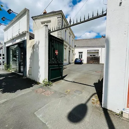 Logement 4 Pers - Coeur De Ville - Calme - Boite A Cle Arrivee Autonome A Partir De 16H00 Depart 11H00 Cholet Exterior foto